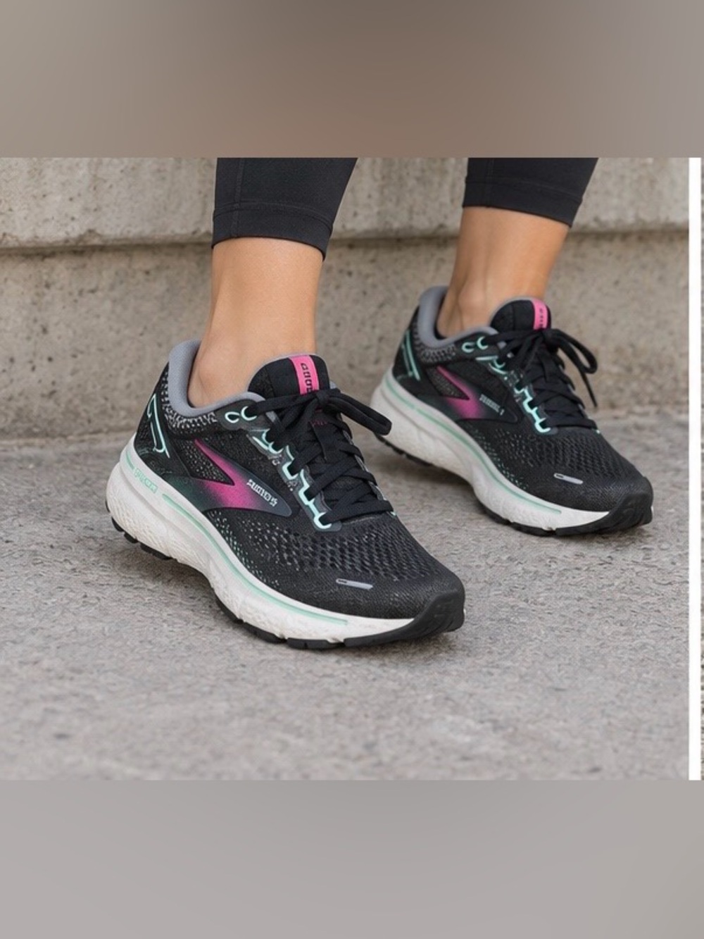 BROOKS Ghost 14 Women’s size 8 Black & Pink Running Shoes sneakers